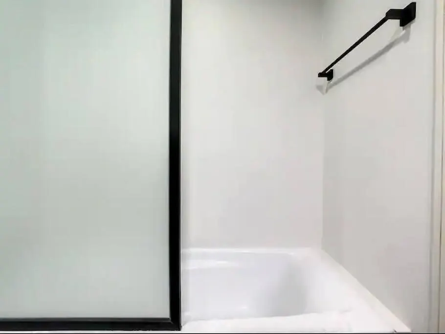 Luxury Modern Studio In Jlt With Amazing View & Rooftop Pool - Sleeps 3 Дубай