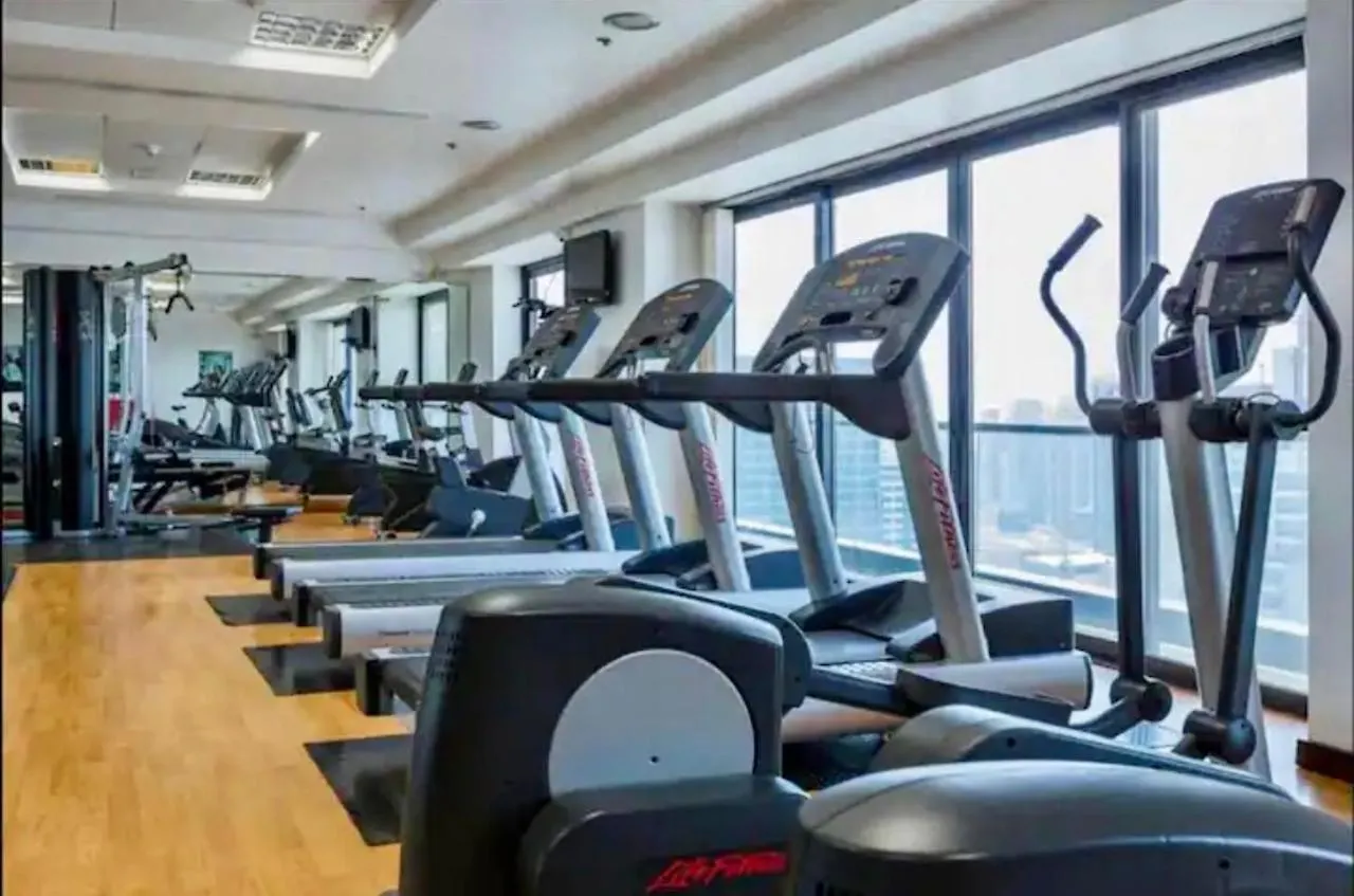 Luxury Modern Studio In Jlt With Amazing View & Rooftop Pool - Sleeps 3 Dubai